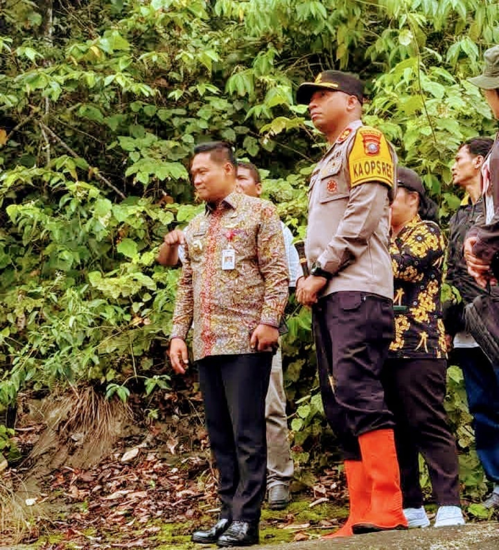 Bupati Humbahas Bersama Kapolres Cek PLTA di Pakkat Berpotensi Jebol