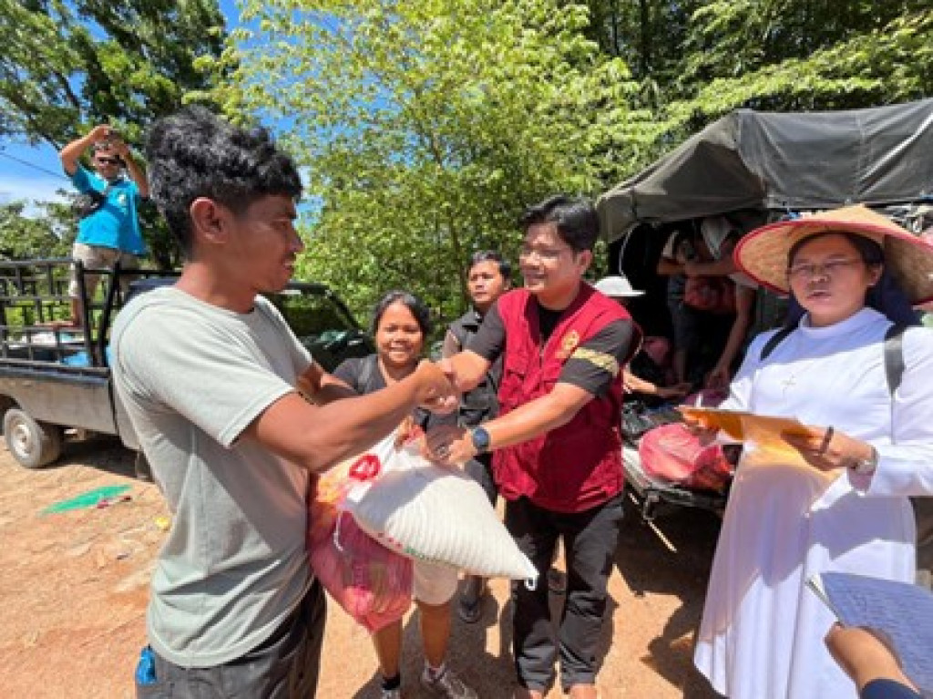 Caritas Indonesia Terjunkan Psikolog, Dokter, dan Tambahan Relawan Bantu Korban Terdampak Sibolga - Padang