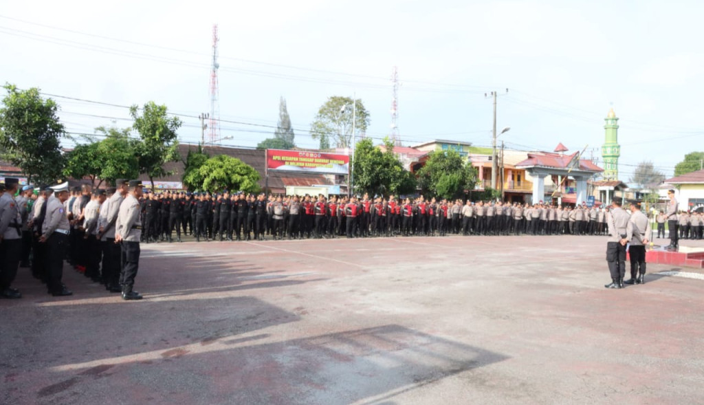 Demo Ribuan Massa Tolak PT Gruti, Polres Dairi Siagakan Ratusan Personil