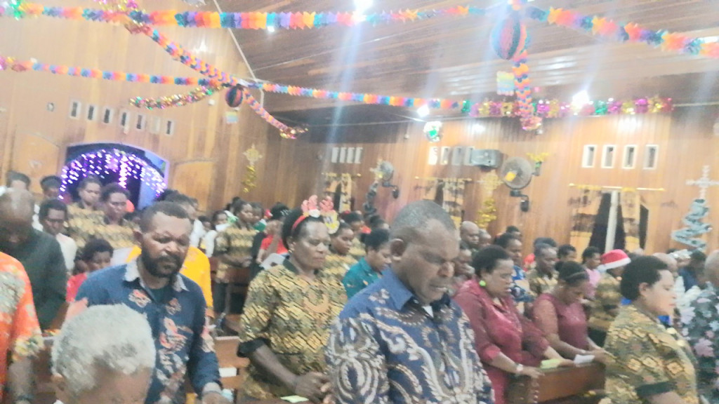 ‎GKII Tiga Jemaat Nabire Rayakan Natal, Panitia: Mari Diperbarui dalam Kristus