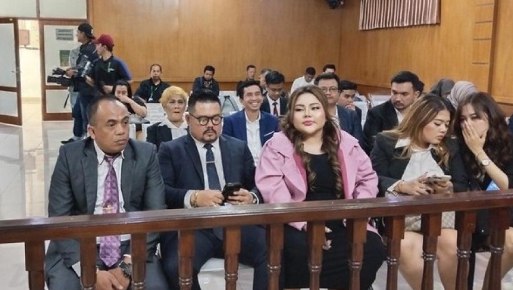 Gugatan Lisa Mariana ke Ridwan Kamil Soal Identitas Anak Ditolak PN Bandung