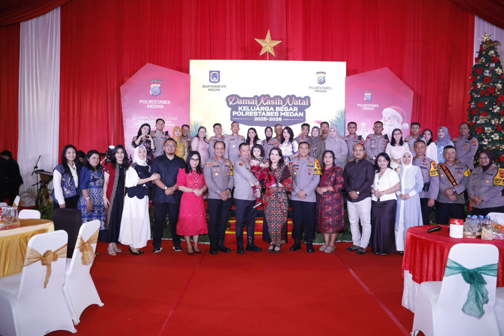 Hangatnya Natal Keluarga Besar Polrestabes Medan, Menyatukan Iman dan Tugas Pengabdian