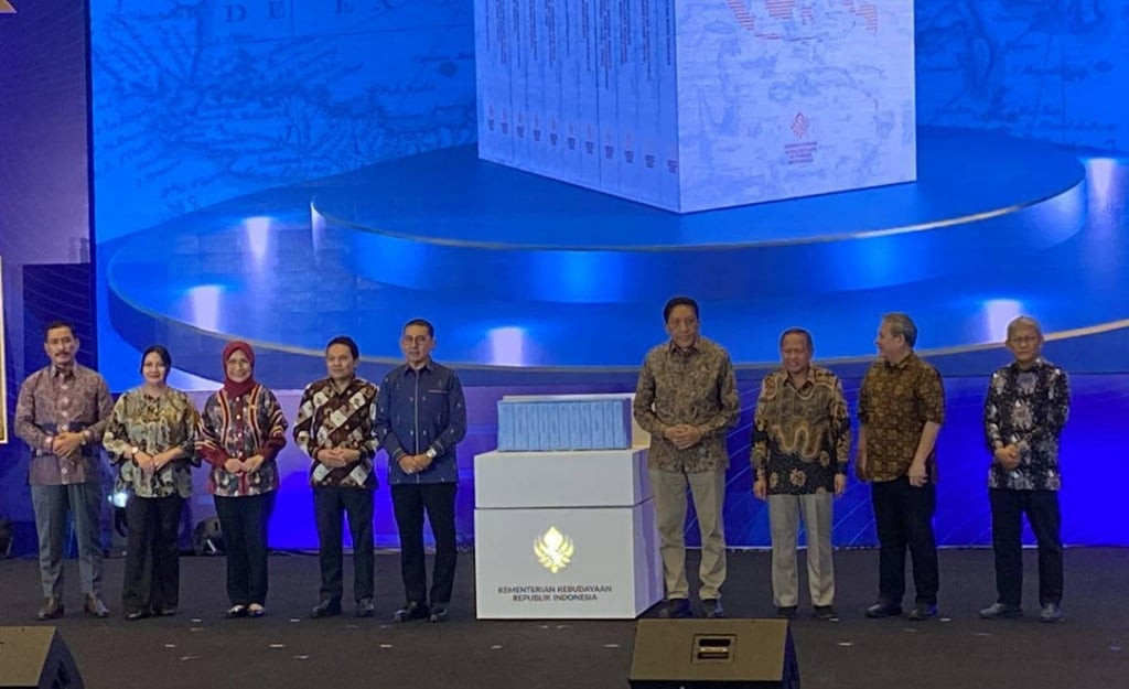 Kemenbud Luncurkan 11 Jilid Buku Sejarah Indonesia Versi Terbaru