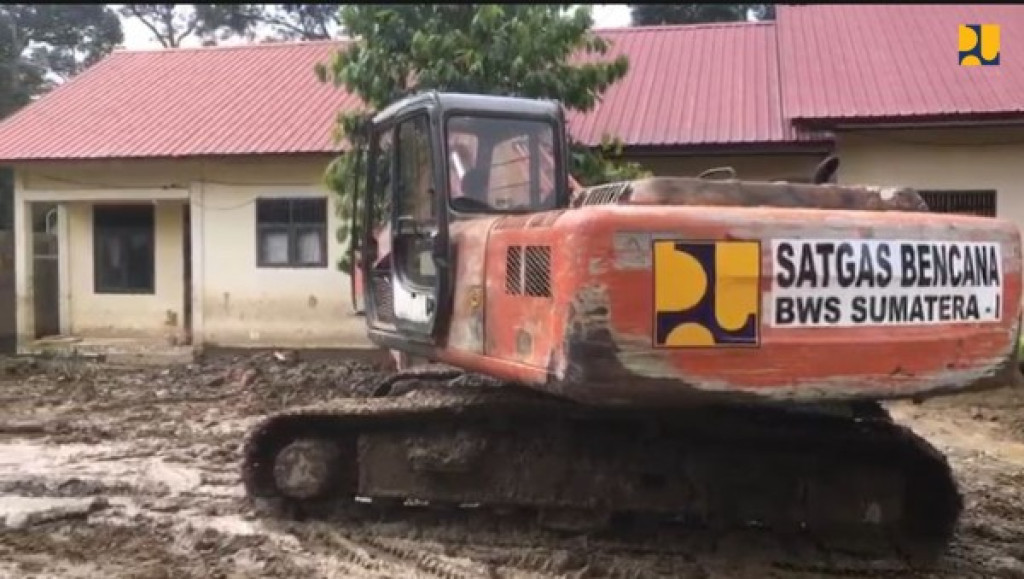 Kementerian PU 21 Alat Berat untuk Penanganan Bencana di Aceh