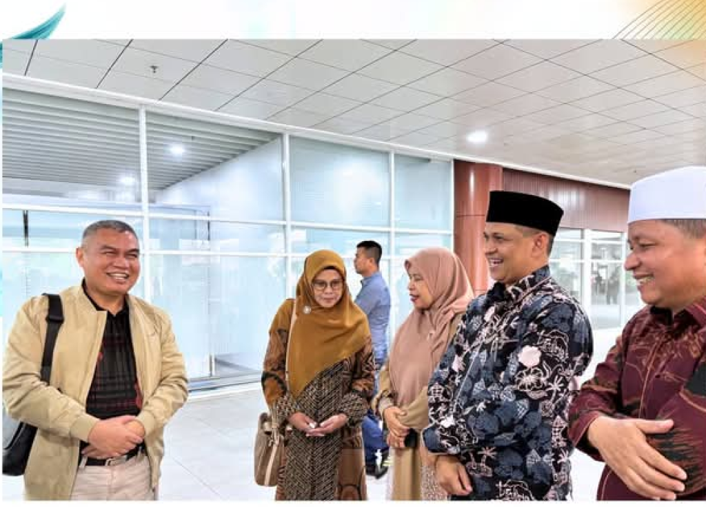 Kepala Kanwil Kemenag Sumbar Sambut Kedatangan Irjen Kemenag RI, Khairunnas: Siap Serahkan Bantuan Bencana Kemenag RI Peduli