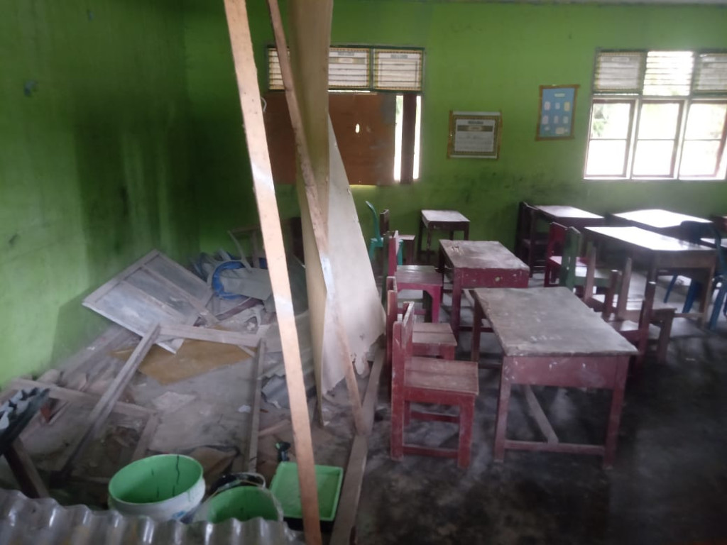 Kondisi Ruang Kelas SDN 011 Kepenuhan Hulu Masih Memprihatinkan, Disdik Rokan Hulu Dinilai Abai