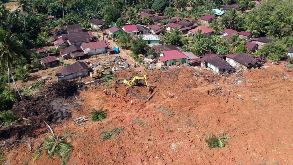 Korban Banjir Bandang dan Longsor Tapteng Bertambah Jadi 86, Banyak Masih Hilang