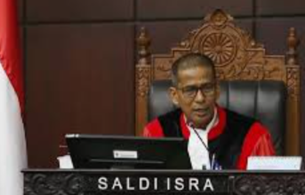 Kritik Suharyanto soal Bencana Sumatera, Saldi Isra Desak Evaluasi Penempatan TNI di Kementerian