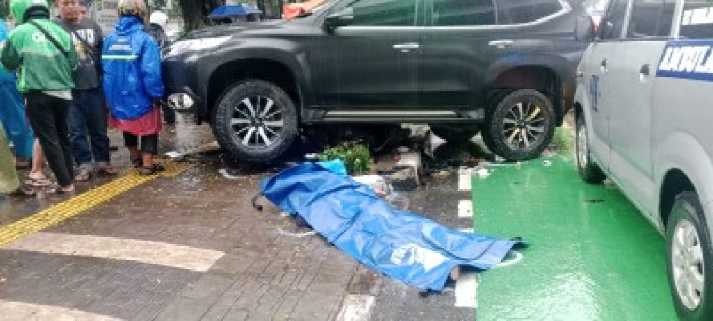 Lakalantas Pajero VS Scoopy di Rawamangun: Pemobil dan Pemotor Tewas karena ini  
