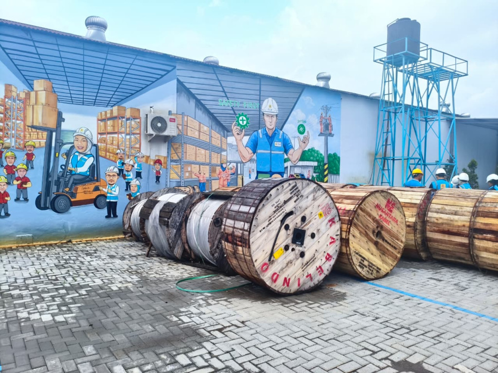 Listrik untuk Semua: PLN UP3 Cimahi Jadi Pusat Koordinasi Percepatan Elektrifikasi Desa.