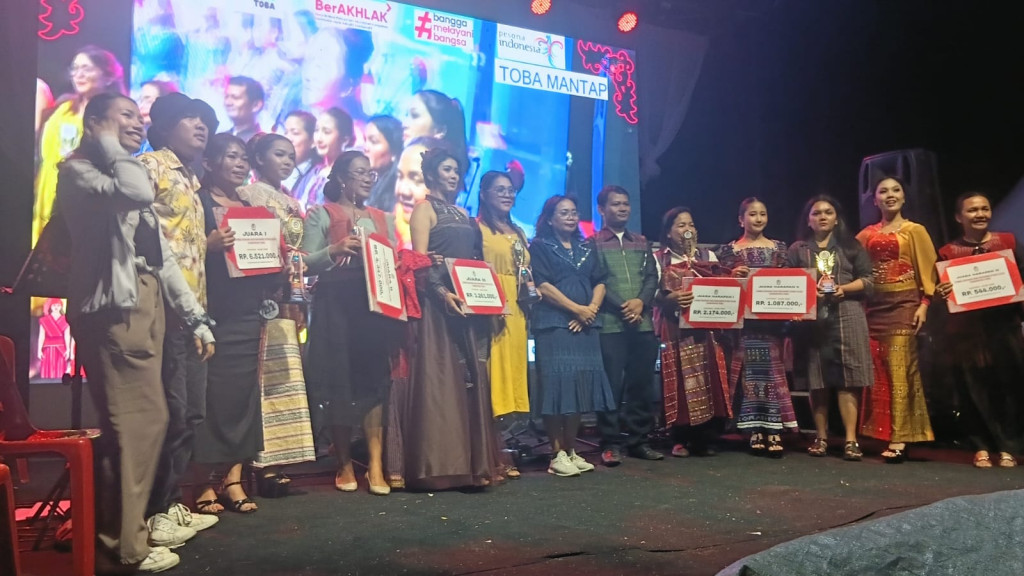 Lomba Busana dan Desainer Etnik Ulos Resmi Ditutup, Hasilkan Para Juara