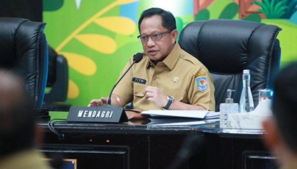 Mendagri Nonaktifkan Bupati Aceh Selatan 3 Bulan Usai Umrah Saat Banjir Tanpa Izin