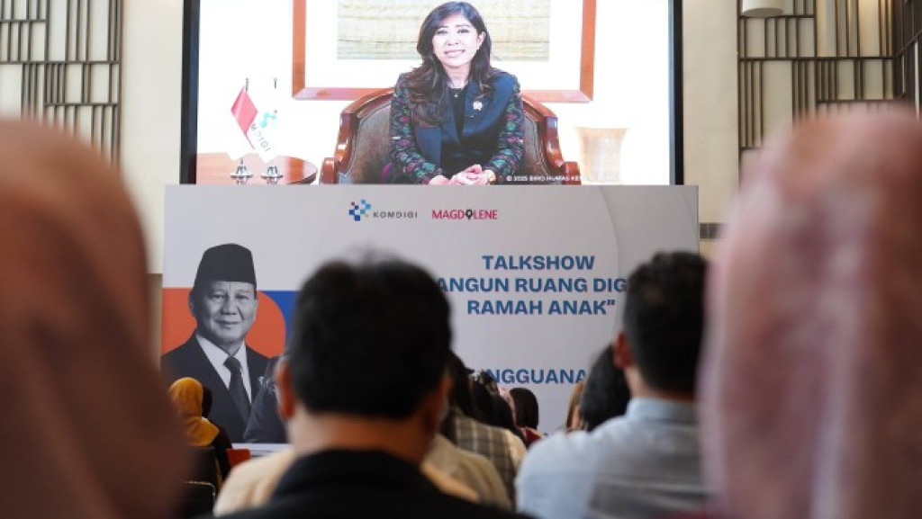 Menkomdigi Gaungkan Prinsip ‘Tunggu Anak Siap’ untuk Lindungi Anak di Ruang Digital