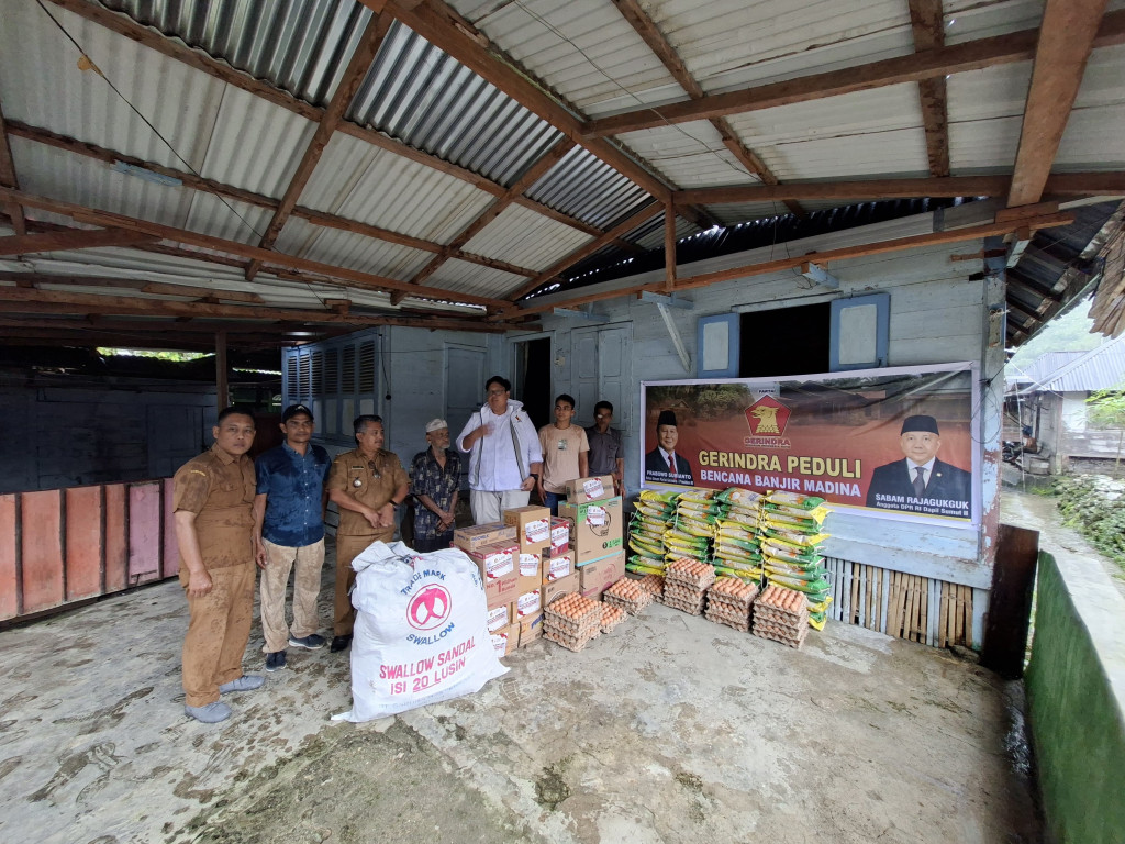 Partai Gerindra Berikan Bantuan Kemanusiaan kepada Korban Banjir dan Longsor di Batahan Kotanopan