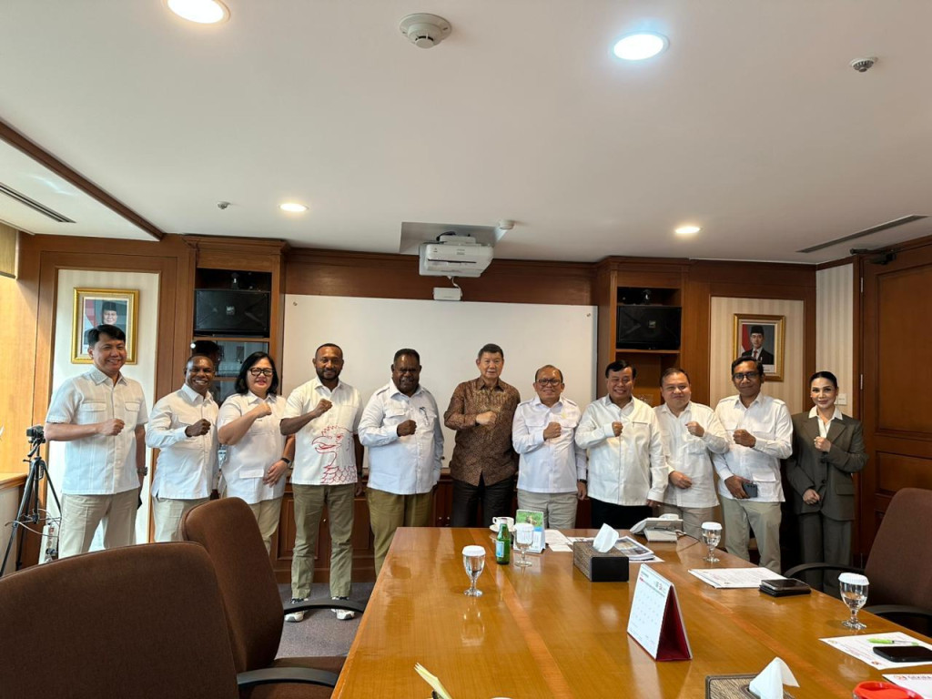 Partai Gerindra Gelar Perayaan Natal Nasional 2025 di Sorong, Ketum Panitia Gubernur Papua Barat Daya