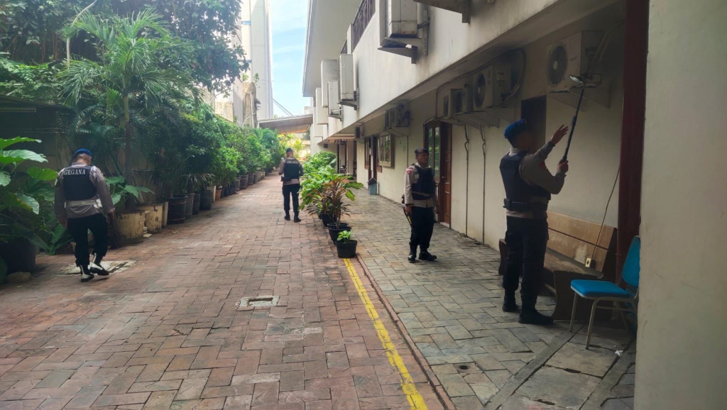 Pastikan Ibadah Natal Aman, Jibom Gegana Sterilisasi Gereja Kristus Yesus Jemaat Mangga Besar