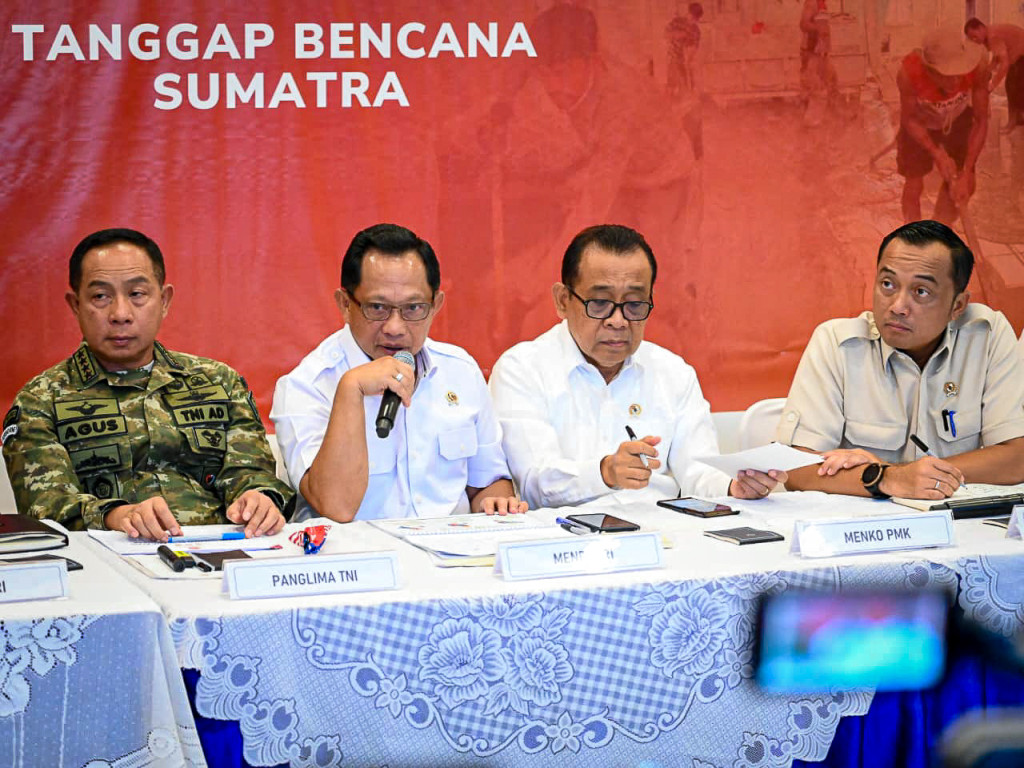 Pemerintah Pastikan Anggaran Darurat, Layanan Dukcapil, dan Hunian Tetap Berjalan di Daerah Terdampak Bencana