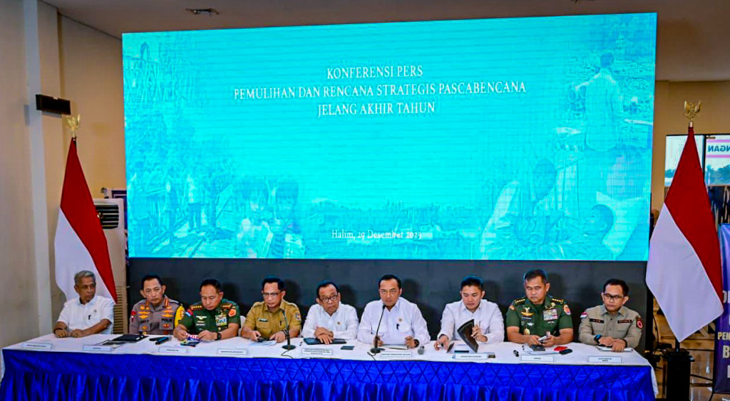 Pemerintah Pastikan Bantuan Sosial dan Logistik Tersalurkan Cepat bagi Korban Bencana di Sumatra