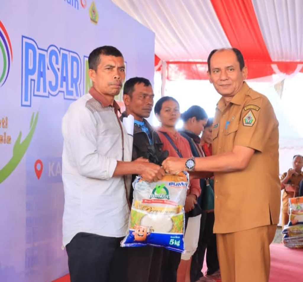 Pemkab Samosir Bersama P.T. Inalum Bagikan 1000 Paket Sembako Seharga Rp 50.000, Di Pasar Murah HUT PT.Inalum