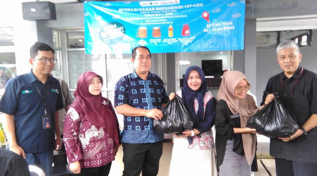 Pemkab Sumedang Gelar Operasi Pasar Bersubsidi Jelang Natal dan Tahun Baru