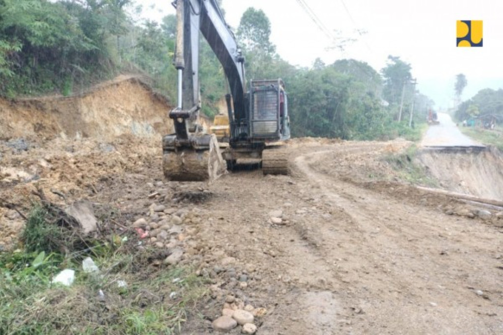 Perbaikan Akses Jalan Nasional Tarutung–Batas Taput/Tapteng Dikebut