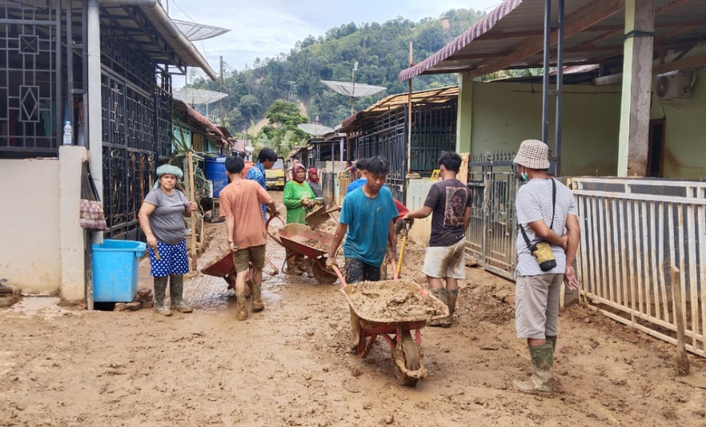 Percepat Pemulihan Sosial Ekonomi, Pemkab Tapteng Laksanakan Gotong Royong Padat Karya