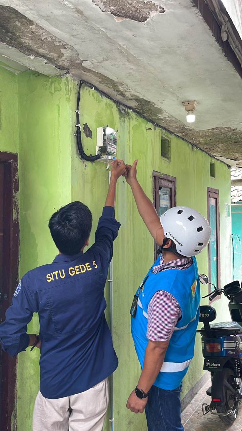 Peringati Hari Guru Nasional, PLN UP3 Bogor Berikan Sambungan Listrik Gratis kepada Guru SD Situ Gede 5