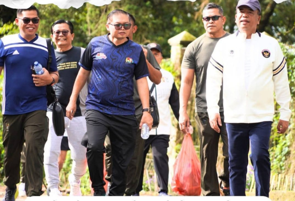 Perkuat Kebersamaan Silaturahmi ,Pemkab Karo dan  Forkopimda, BUMN/BUMD  Gelar Gerak Jalan Santai.