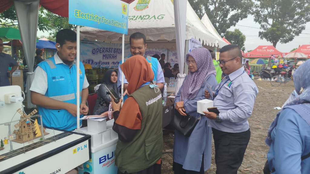 Permudah Akses Layanan, PLN Kenalkan Fitur PLN Mobile di Arena PATEN Karawang.