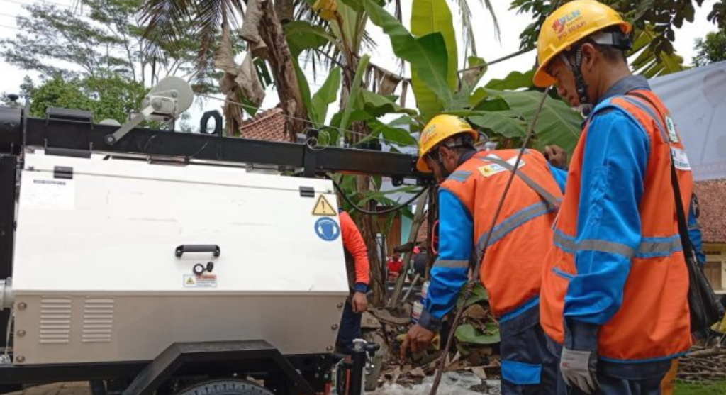 PLN Jadi Tulang Punggung Operasi SAR Ketika Gelap Mengancam Majenang