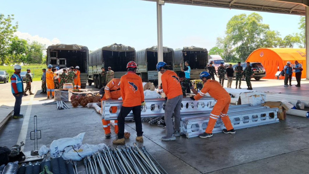 PLN Kerahkan 500 Personel, Pemulihan Jaringan Listrik Aceh Dipacu Lewat Dukungan TNI