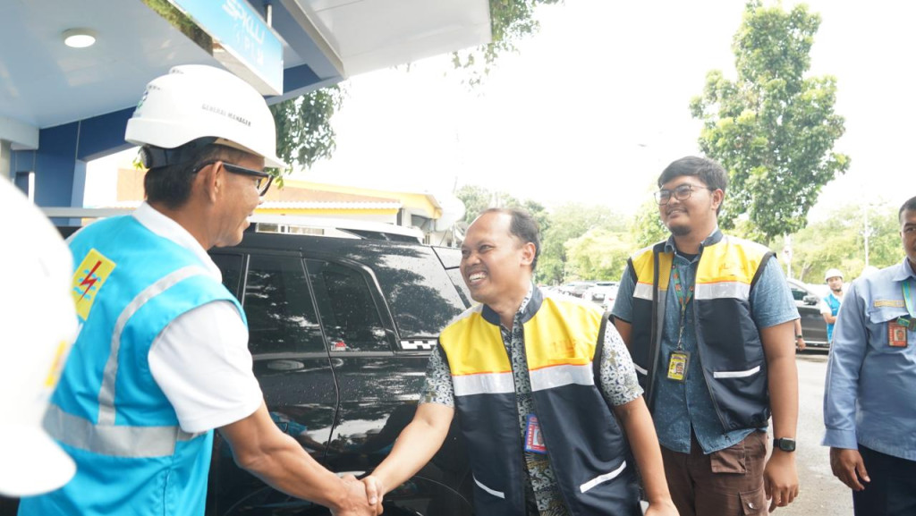 PLN Siaga SPKLU Nataru, Perjalanan Kendaraan Listrik Makin Nyaman di Jakarta Raya