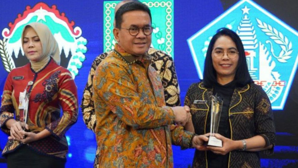 Provinsi Bali Raih Penghargaan Daerah Peduli Perlindungan Konsumen 2025 Mendag Budi Santoso