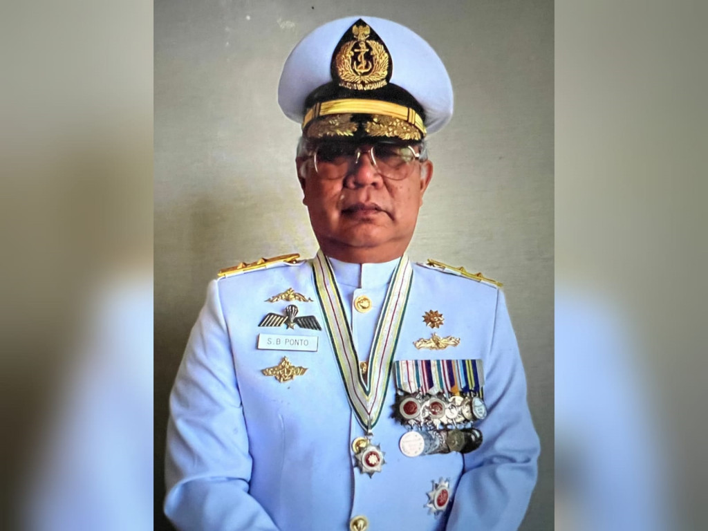 Putusan MK Dilanggar Terang-Terangan, DPR Malah Bertepuk Tangan