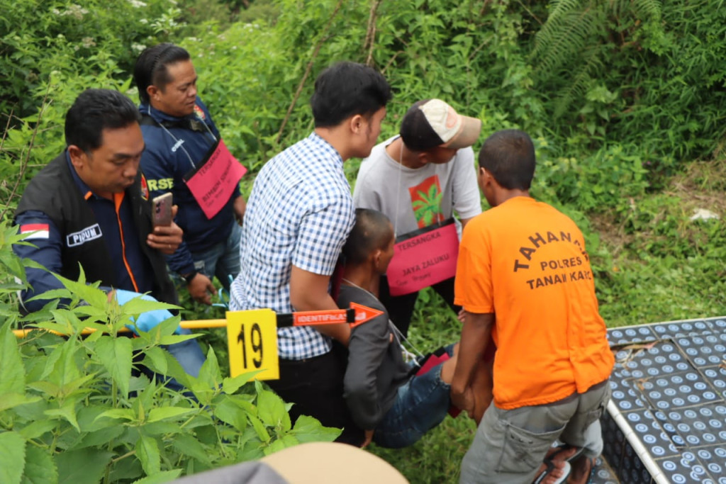 Rekonstruksi Kasus Pembunuhan Sozisokhi Lase Direkon,Sebanyak  27 Adegan Diperagakan Pelaku