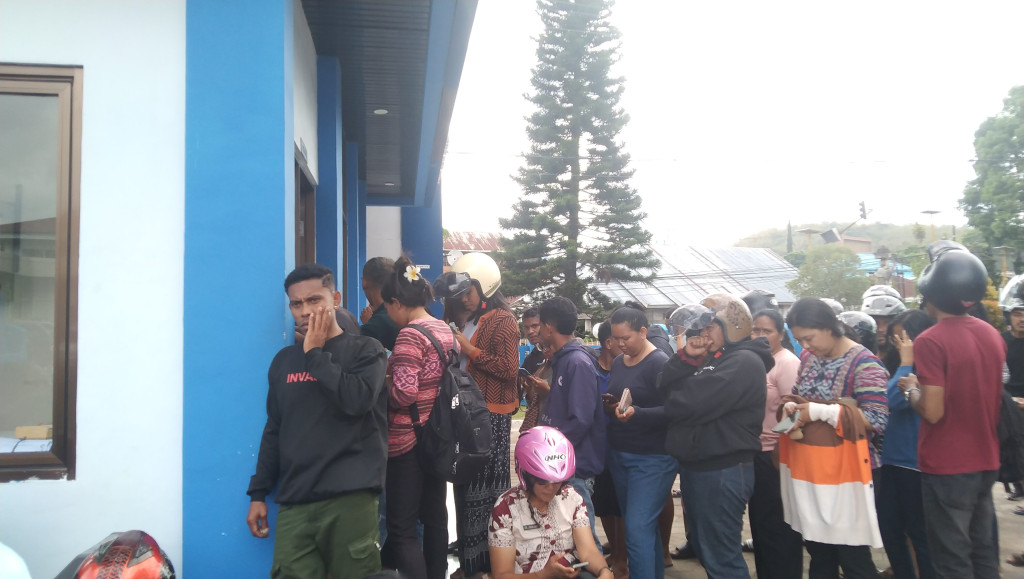 Ribuan Ngada Mania Antri Tiket Final ETMC XXXIV