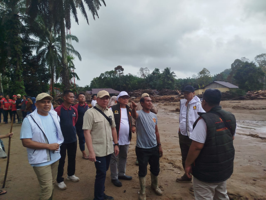 Sabam Rajagukguk Tinjau Banjir Bandang Tapsel: Desa Hilang, Warga Trauma, Gerinda Kerahkan Alat Berat