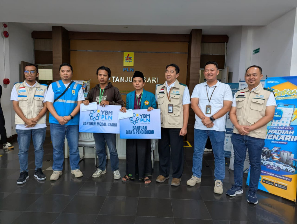 Salurkan Modal Usaha dan Bantuan Biaya Pendidikan Melalui YBM, PLN Sumedang Dorong Kemandirian Masyarakat
