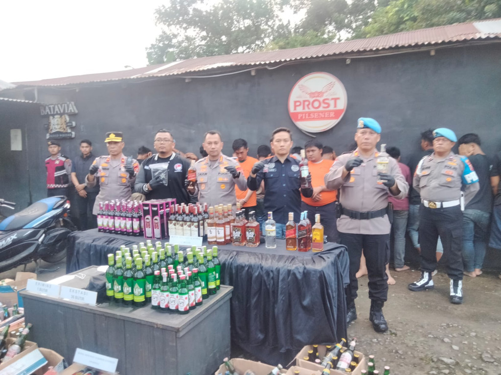 Ungkap Narkotika di Cafe Terbul Pancur Batu, Polisi Tetapkan 5 Karyawan Tersangka