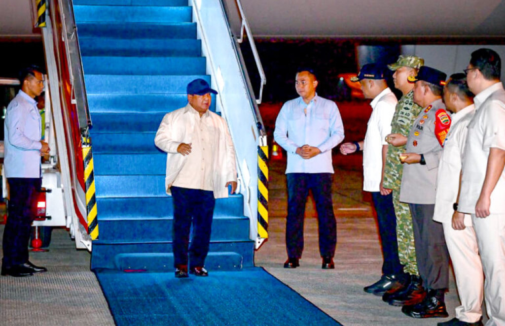 Usai Tuntaskan Lawatan Luar Negeri, Presiden Prabowo Kembali Tinjau Sejumlah Wilayah Terdampak Bencana