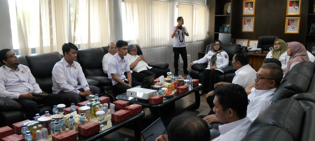 Wabup Hj. Sumarni: Pengolahan Sampah Mulai dari Desa, Dari Pilah Sampah hingga Bernilai Ekonomi