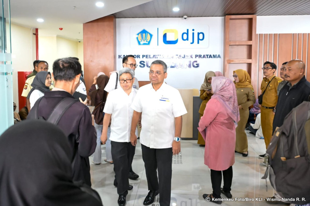 Wamenkeu Suahasil Nazara Kunjungi KPPN Bandung I dan KPPN Sumedang, Tegaskan Komitmen Kawal APBN dan Program Pemerintah