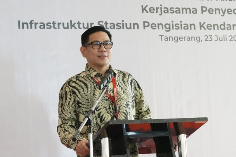 President Director Alfamart, Anggara Hans Prawira, mengapresiasi kolaborasi dengan PLN dan MEBI ini sebagai bagian dari upaya mendorong transisi menuju energi bersih di sektor transportasi. Ia menegaskan, jaringan gerai Alfamart yang tersebar luas siap mendukung penyediaan SPKLU yang merata di seluruh Indonesia.