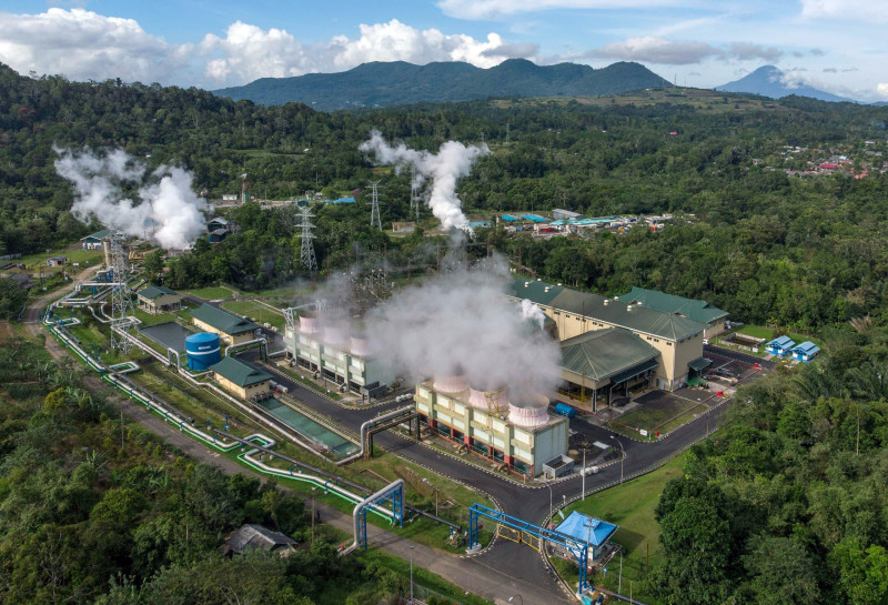 Ilustrasi Pembangkit Listrik Tenaga Panas Bumi (PLTP) Lahendong berkapasitas 80 MW di Tomohon, Sulawesi Utara.