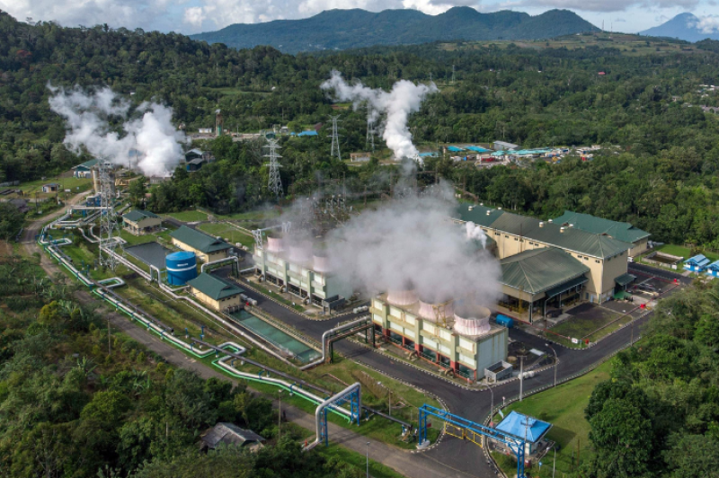 Ilustrasi Pembangkit Listrik Tenaga Panas Bumi (PLTP) Lahendong berkapasitas 80 MW di Tomohon, Sulawesi Utara.