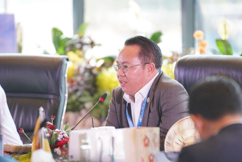 Managing Director Electricité du Laos, Akhomdeth Vongsay mengapresiasi penyelenggaraan HAPUA Council Meeting ke-41 yang berhasil melahirkan berbagai inisiatif strategis untuk mempercepat integrasi sistem kelistrikan di Asia Tenggara. Ia juga menekankan bahwa sinergi antarnegara menjadi kunci utama dalam mewujudkan konektivitas energi di kawasan.