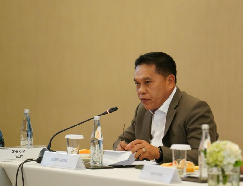 Bupati Lebong, Azhari juga menyampaikan dukungan penuh terhadap pembangunan infrastruktur kelistrikan, khususnya pembangunan PLTP Hululais yang berada di wilayahnya.