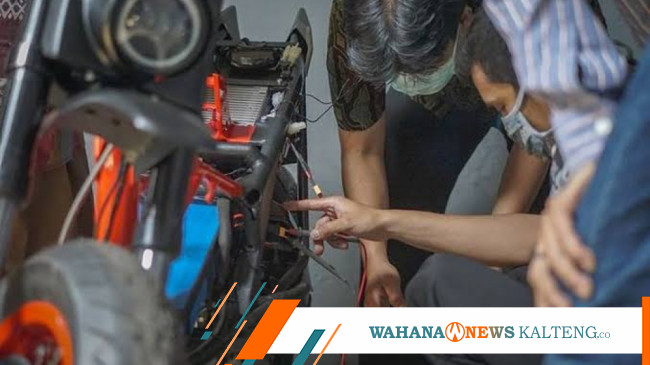 ESDM, Pertamina, Dan PLN Gotong Royong Percepat Konversi Motor Listrik ...