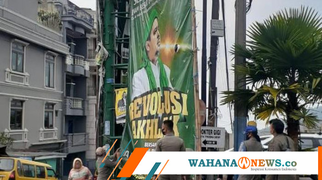 FPI Cianjur Berang Gegara Baliho Habib Rizieq Diturunkan Satpol PP ...